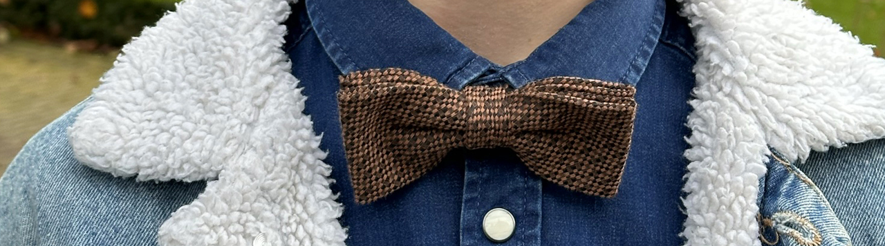 Bow ties blue