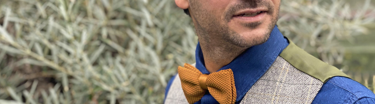 Bow ties knitted
